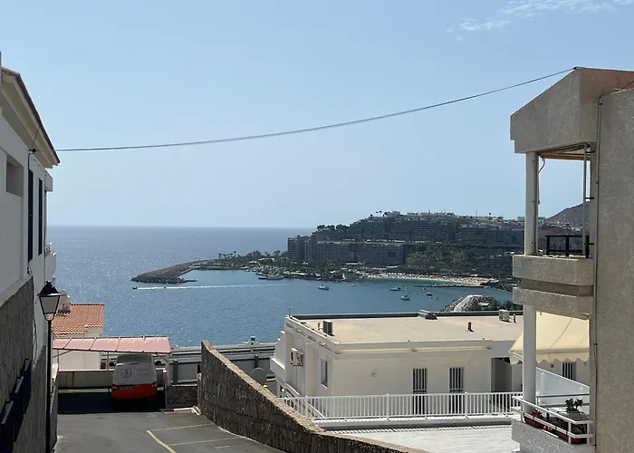 Patalavaca Pool & Beach View
